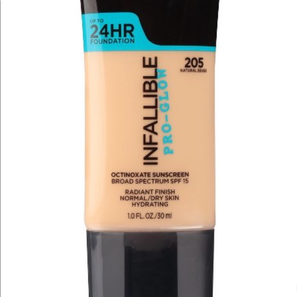 L'Oreal Infallible Pro-Glow Foundation Normal/Dry Skin with SPF 15 - Picture 10 of 12